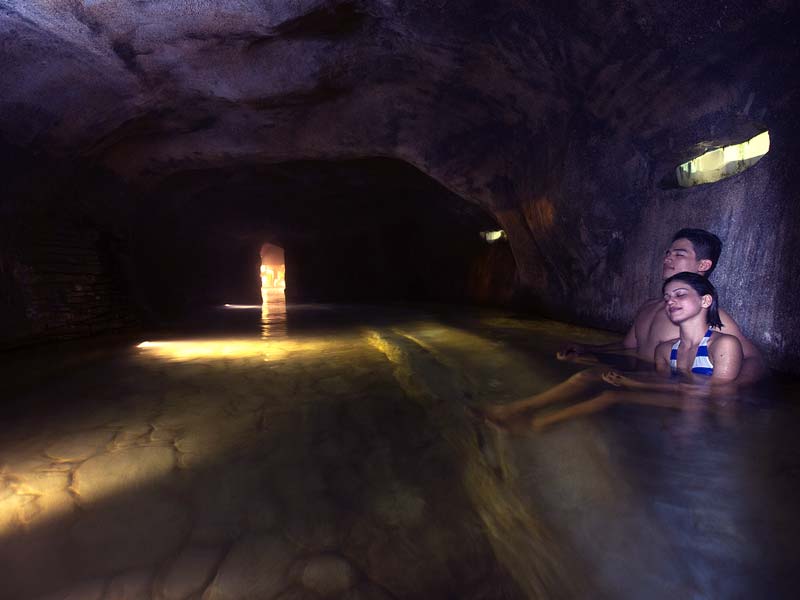 Lost World Hot Springs and Spa - Lost World of Tambun Ipoh ...